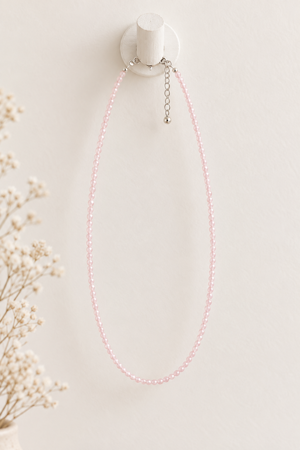 Collar en percha