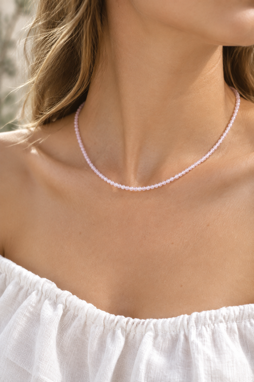 Collar fino piel clara
