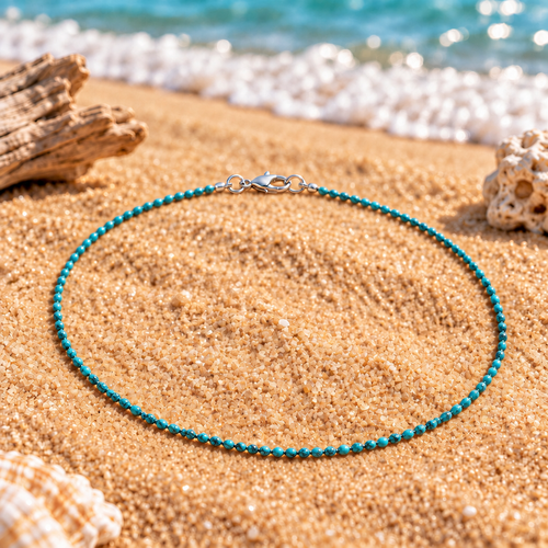 Collar turquesa playa con vetas negras marcadas